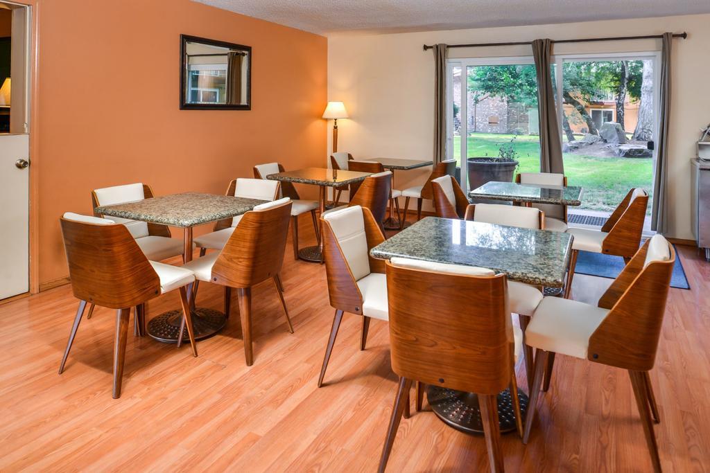 Sunrise Garden Suites ทัควิลา ภายนอก รูปภาพ
