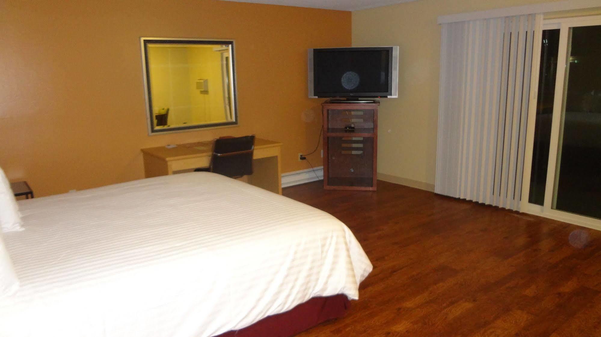 Sunrise Garden Suites ทัควิลา ภายนอก รูปภาพ